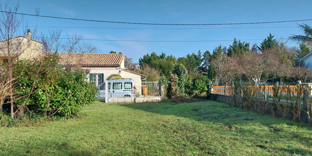 maison à ST DENIS DE PILE (33910)
